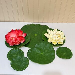 Set of 7 Artificial Floating Lily Pads and Flowers for Pond or Fountains